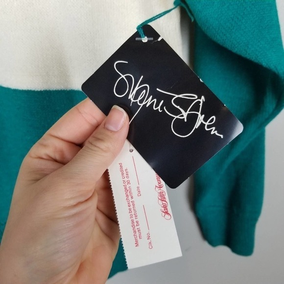 vintage St. John green star knit sweater, size 2, nwt - Picture 5 of 9